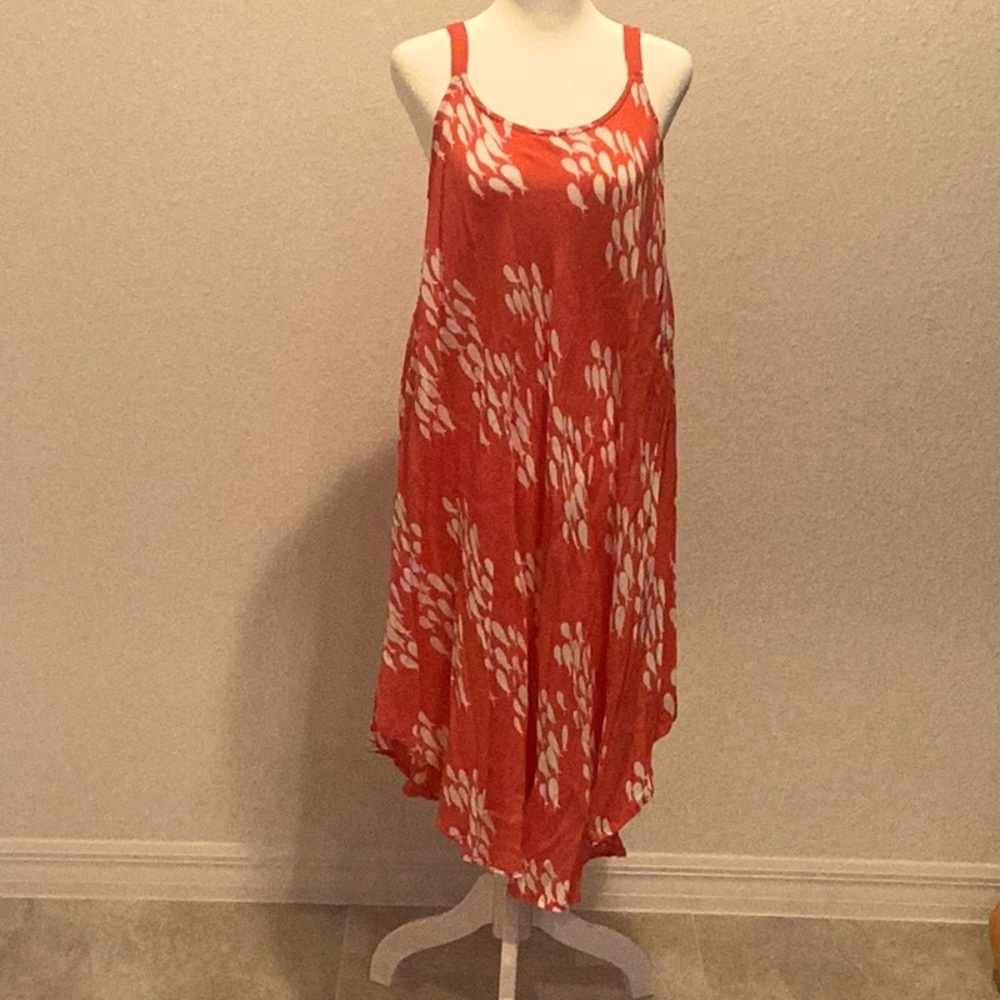 Sleeveless midi dress. Orange & White w/ fish background. One Size, very